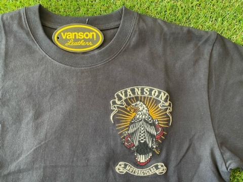 VANSON EAGLE TATTOO Tシャツ 墨黒色